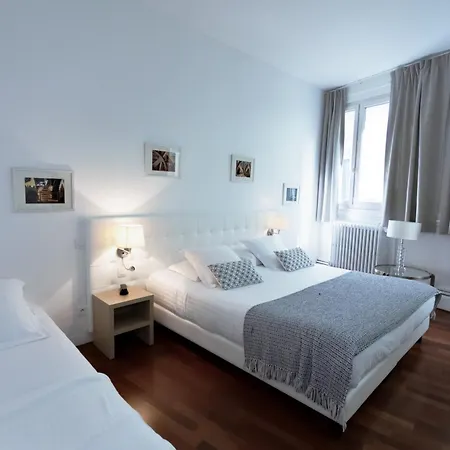 Le Saint Louis מלון