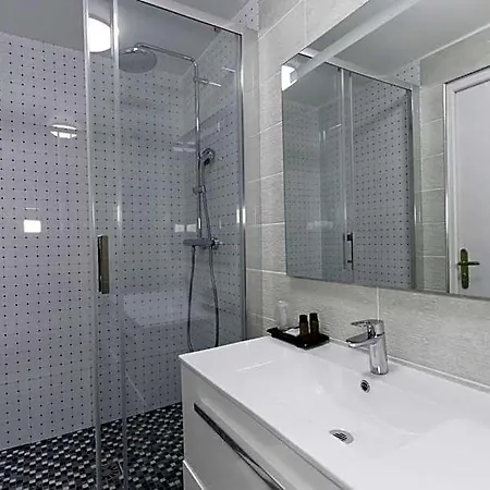 Le Saint Louis Hotel