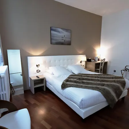 Le Saint Louis Szálloda 3*