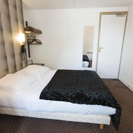 Le Saint Louis Hotel 3*