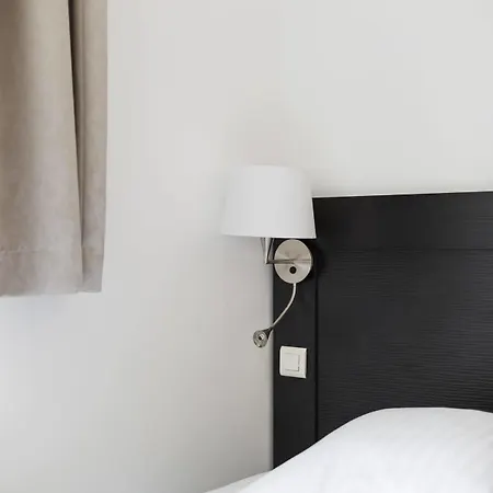 Le Saint Louis Hotel 3*