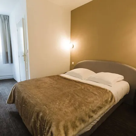 Le Saint Louis מלון