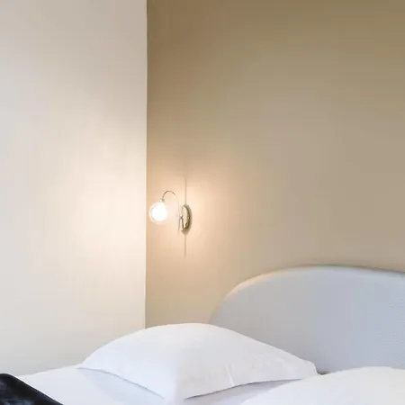 Le Saint Louis 3*