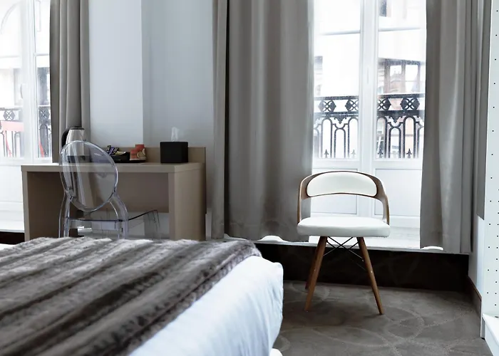 Le Saint Louis Hotel 3*