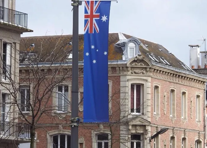 Le Saint Louis Hotel 3*