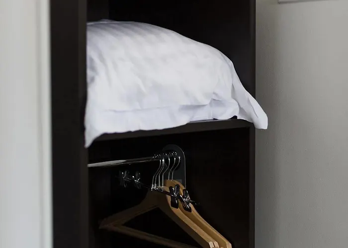 Le Saint Louis Hotel 3*