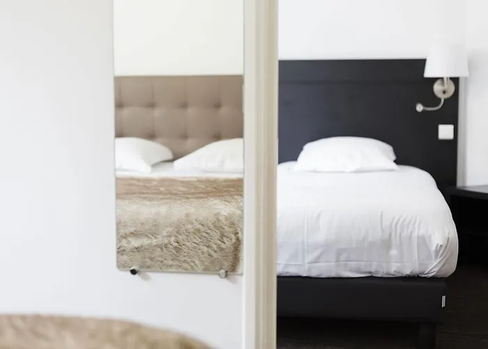 Le Saint Louis Hotel 3*